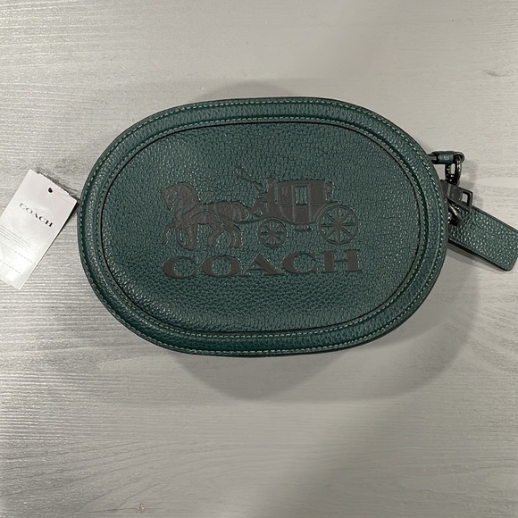 Camera Bag With Horse And Carriage - Picture 6 of 11